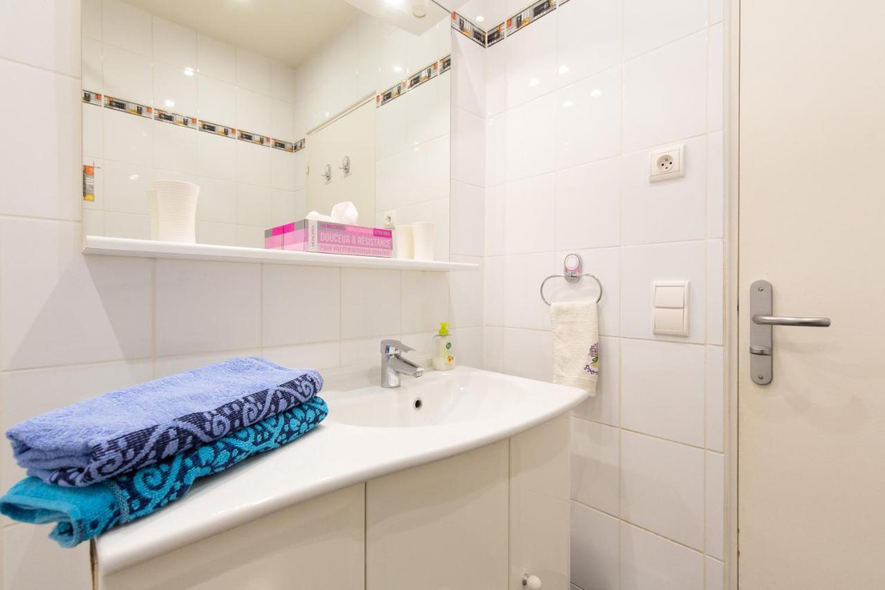 Appartement Violet, Bord De *